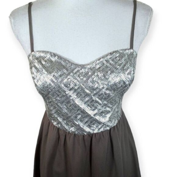 H&M SEQUIN SILVER & GRAY DRESS SZ.10 EUC. - Picture 2 of 6